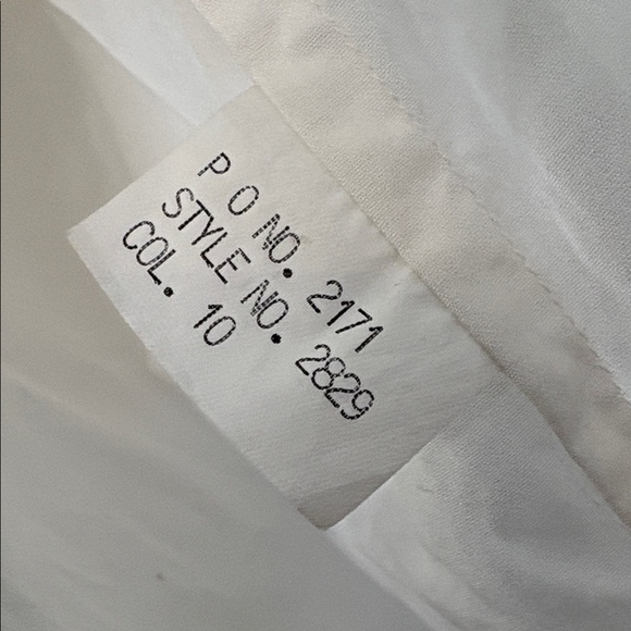 Perry Ellis White Ruffle Button-Up Blouse with Ruffle Cuffs. Vintage - Picture 7 of 10